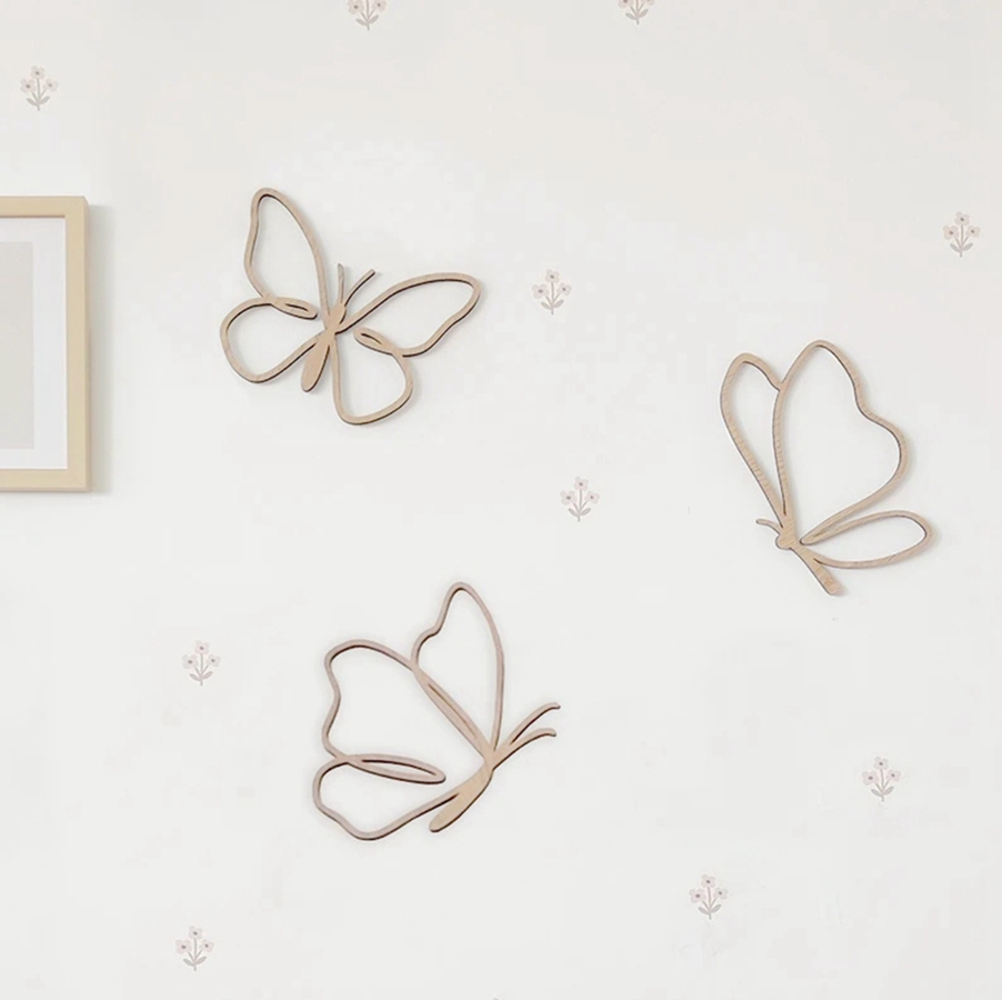 Holzschmetterlinge-Schild, Hol – Baby Nursery Letters Bewertung und Preis